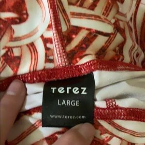 There’s leggings perfect for the holidays